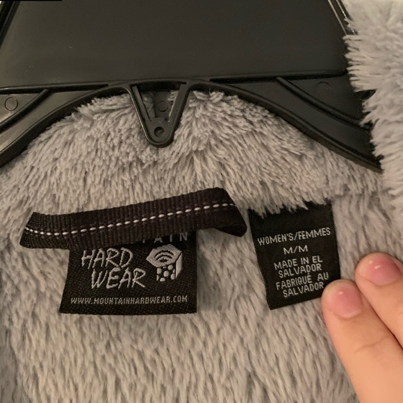 Women’s Mountain Hardwear Fuzzy Jacket - Picture 5 of 5